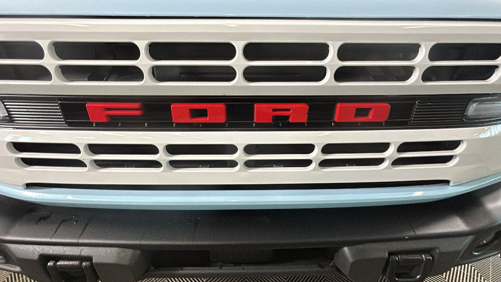 Used 2024 Ford Bronco Heritage Edition AWD/4WD image 10