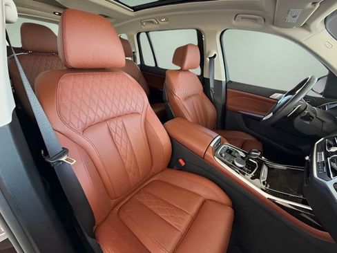 Used 2021 BMW X7 xDrive40i w/ Premium Package 2 image 44