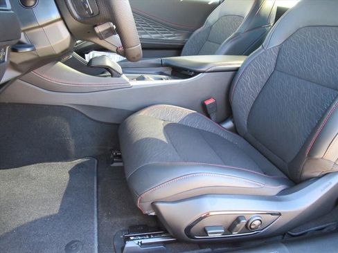 Used 2025 Dodge Charger R/T w/ Sun & Sound Package image 14