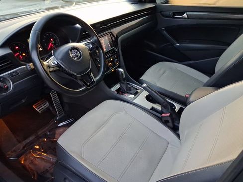 Certified 2021 Volkswagen Passat 2.0T R-Line FWD image 13