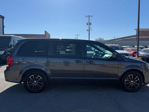 Used 2017 Dodge Grand Caravan GT FWD image 6