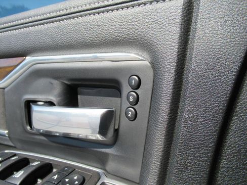 Used 2024 RAM 3500 Laramie image 28