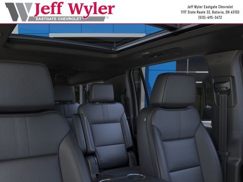 New 2026 Chevrolet Suburban RST w/ RST Capability Package AWD/4WD image 25