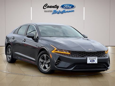 Used 2021 Kia K5 LXS image 1