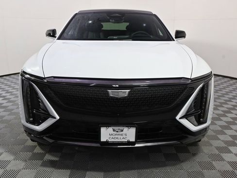 New 2026 Cadillac Lyriq Signature Sport w/ LPO, Floor Liner Package AWD/4WD image 10