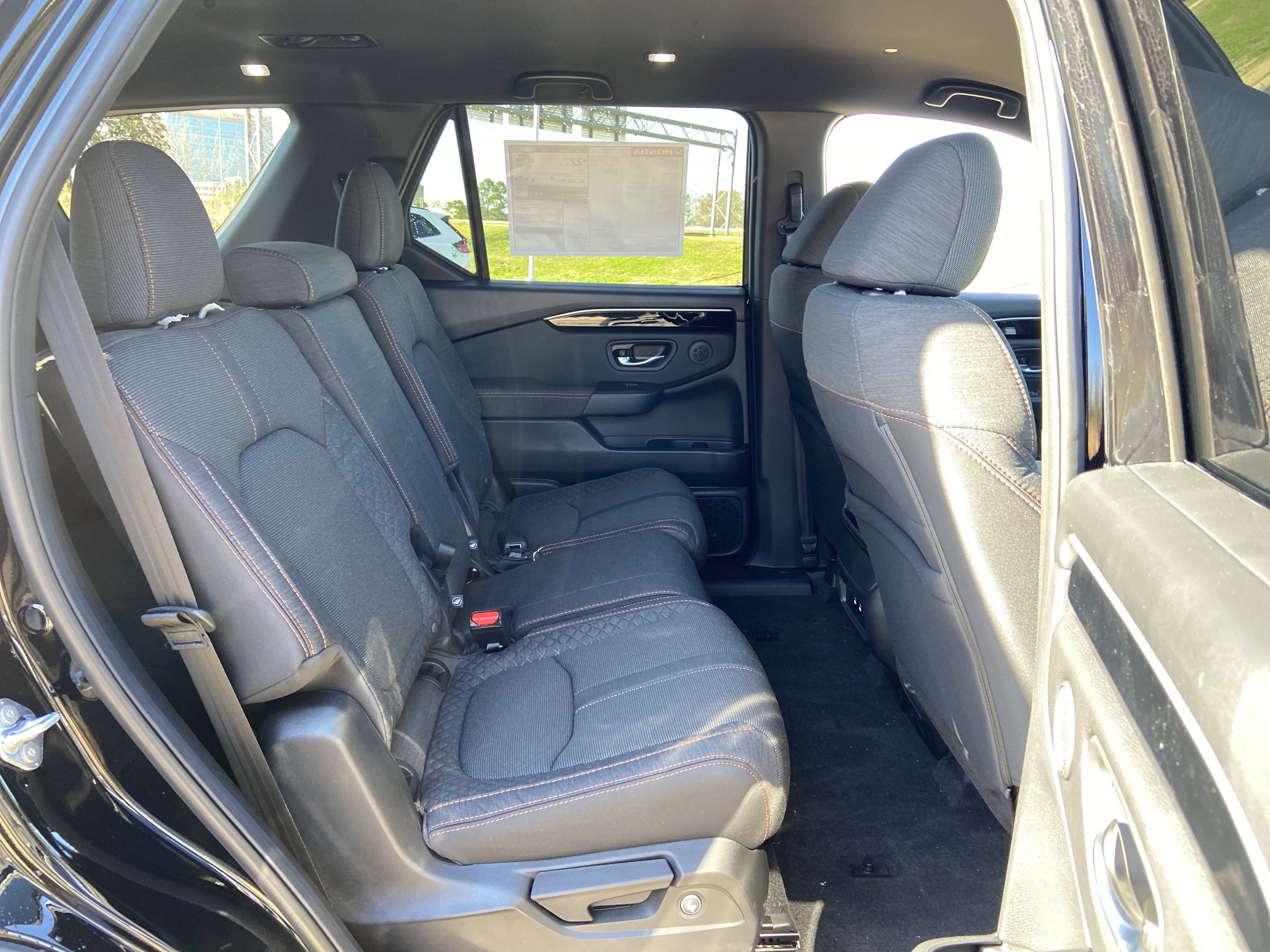 New 2026 Honda Pilot Sport image 18