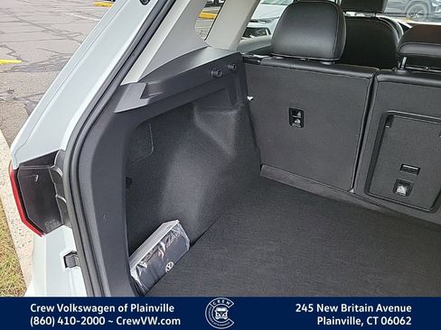 Certified 2023 Volkswagen Taos SE AWD/4WD image 48
