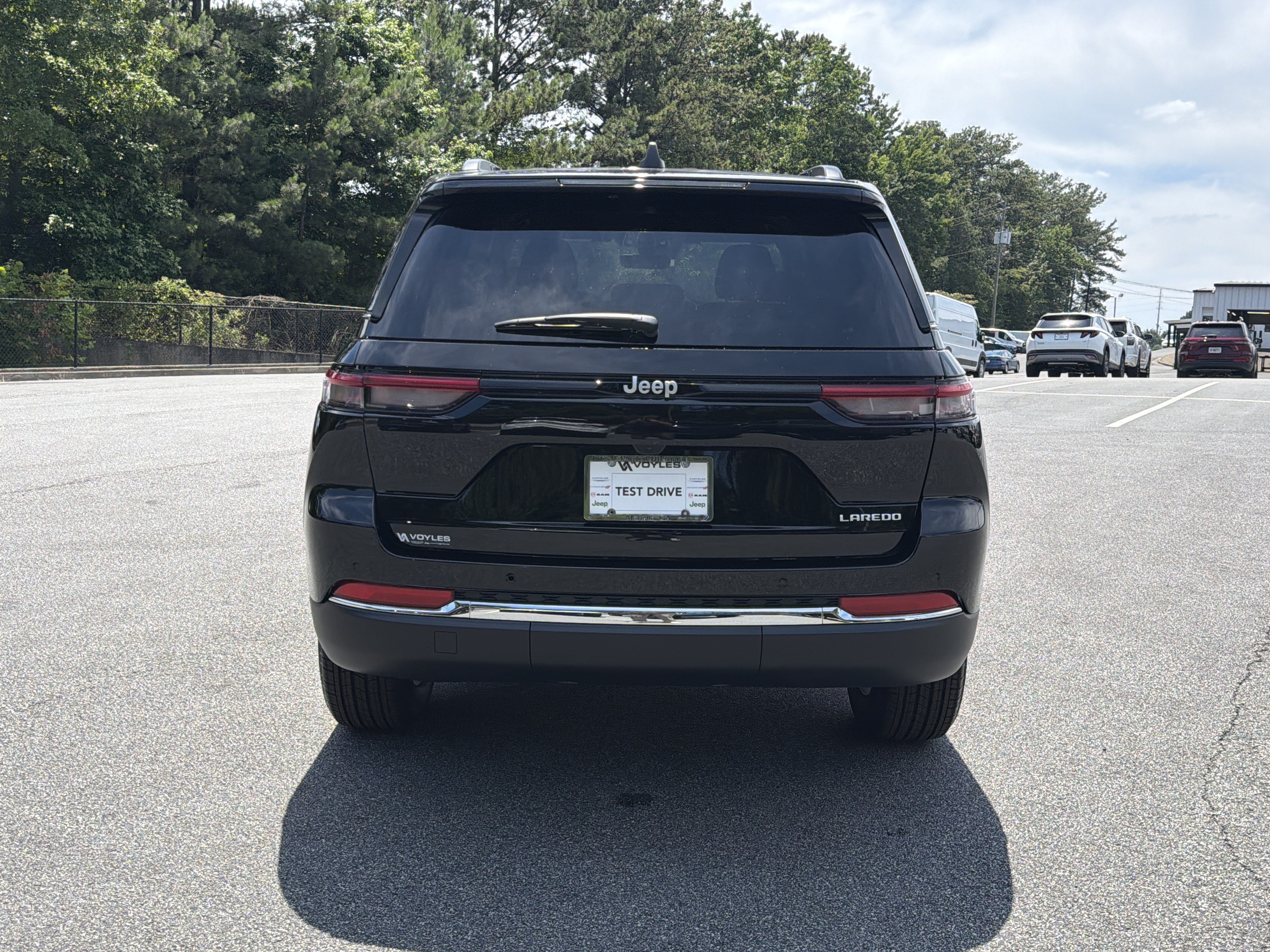 New 2026 Jeep Grand Cherokee Laredo RWD image 7