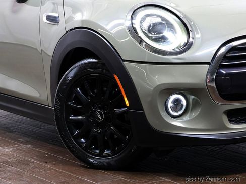 Used 2020 MINI Cooper 4-Door Hardtop w/ Storage Package FWD image 3