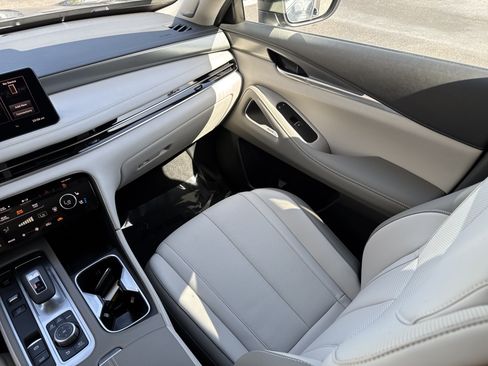 Certified 2026 INFINITI QX60 Luxe w/ Cargo Package FWD image 11