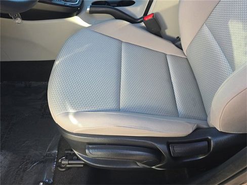 Used 2024 Kia Soul LX image 13