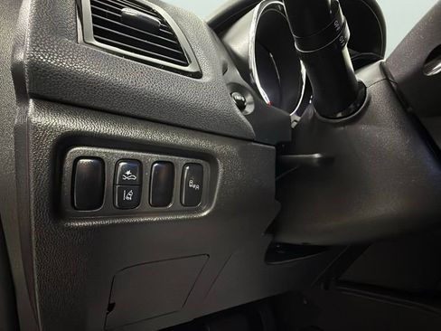 Used 2021 Mitsubishi Outlander Sport SE image 35