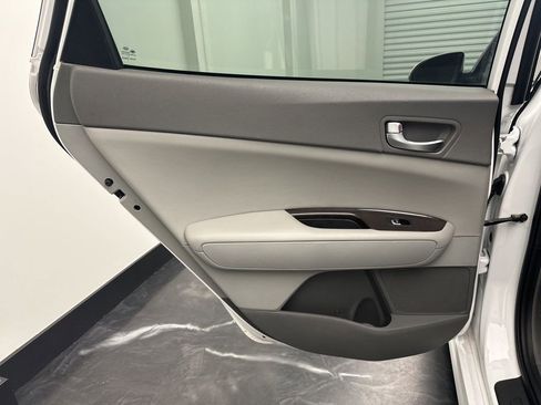 Used 2017 Kia Optima EX image 13