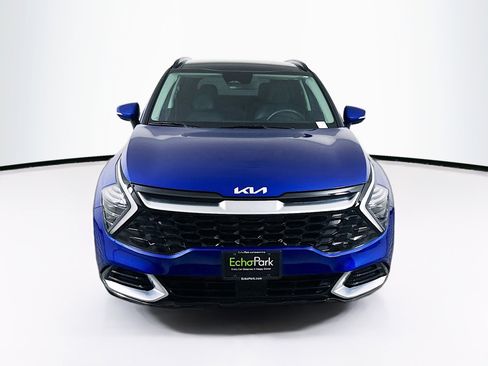 Used 2025 Kia Sportage SX image 2