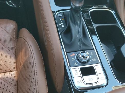 Certified 2025 Kia Telluride SX Prestige X-Line AWD/4WD image 15