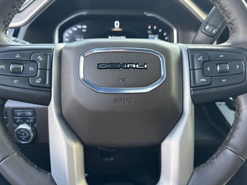 Used 2025 GMC Sierra 3500 Denali w/ Denali Reserve Package AWD/4WD image 24