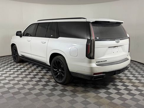 Used 2022 Cadillac Escalade ESV Sport Platinum w/ LPO, ONYX Package image 9