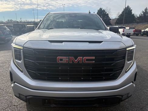 Used 2022 GMC Sierra 1500 Elevation image 2