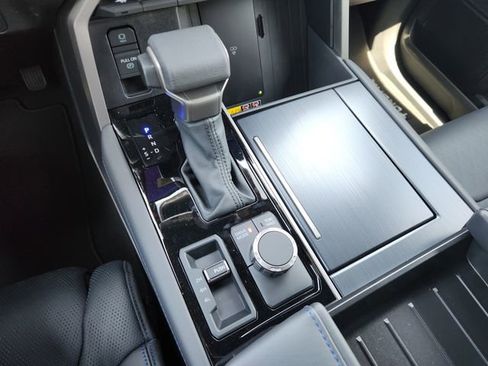 New 2026 Toyota Tundra Platinum image 19