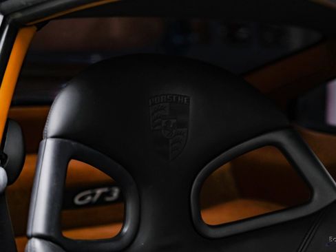 Used 2004 Porsche 911 GT3 RWD image 48
