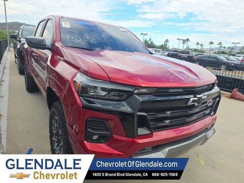 Used 2025 Chevrolet Colorado Z71 AWD/4WD image 5