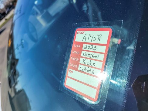 Used 2023 Nissan Kicks S image 23