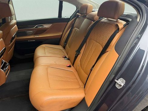 Used 2016 BMW 750i xDrive AWD/4WD image 14