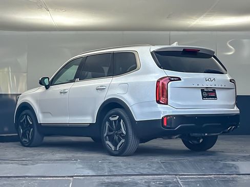 Used 2024 Kia Telluride S w/ S Sunroof Package FWD image 5