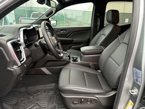 New 2025 GMC Canyon Elevation w/ Convenience Package image 13