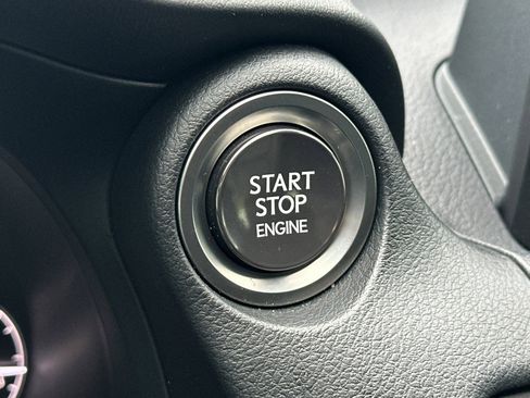 Certified 2025 Lexus IS 300 F Sport image 27