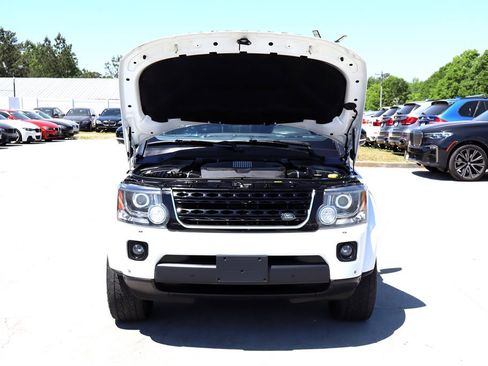 Used 2016 Land Rover LR4 HSE LUX image 46