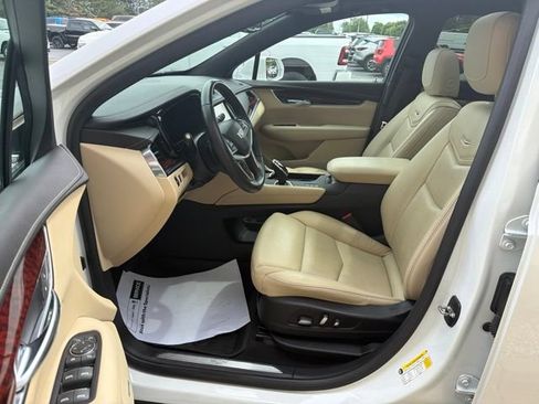 Used 2019 Cadillac XT5 Luxury AWD/4WD image 14