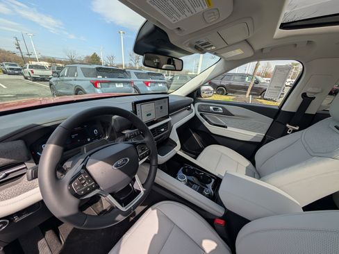 New 2026 Ford Explorer Platinum image 13