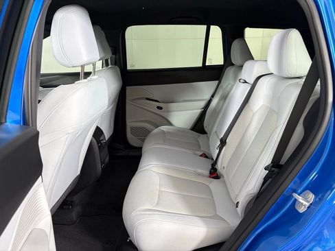 New 2026 Jeep Cherokee Laredo AWD/4WD image 37