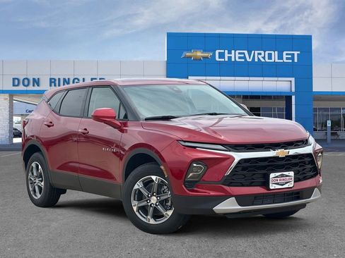 New 2025 Chevrolet Blazer LT image 1