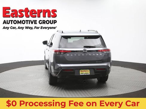 Used 2022 Nissan Pathfinder SV AWD/4WD image 38