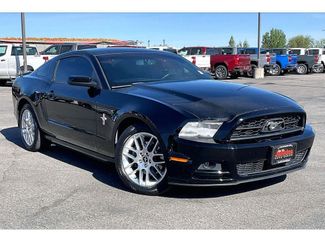 Used 2013 Ford Mustang Premium RWD video 2