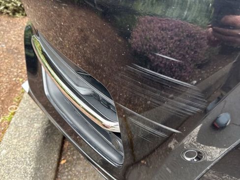 Used 2017 Volvo XC90 T6 Momentum w/ Vision Package image 5