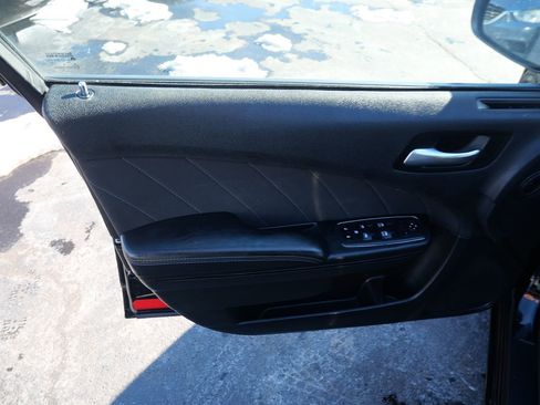 Used 2022 Dodge Charger SXT w/ Blacktop Package image 17