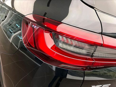 Used 2023 BMW X5 xDrive40i w/ Premium Package image 28