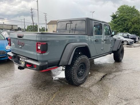 Used 2025 Jeep Gladiator Rubicon w/ Convenience Group AWD/4WD image 4