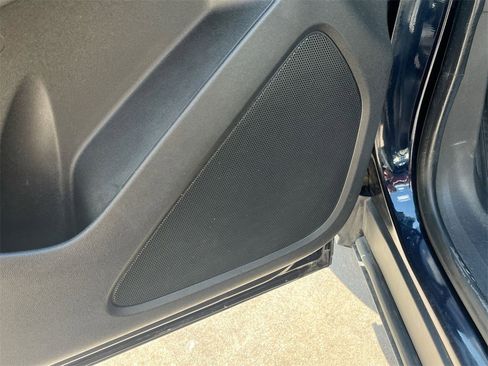 Used 2020 Chevrolet Equinox LS image 16