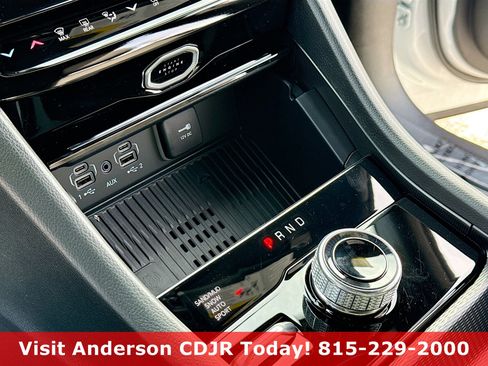 New 2026 Jeep Grand Cherokee Altitude image 11