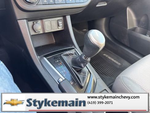 Used 2014 Toyota Corolla LE image 35