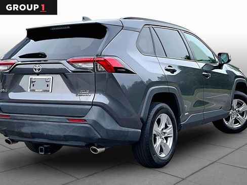 Used 2022 Toyota RAV4 XLE w/ XLE Grade Weather Package AWD/4WD image 13