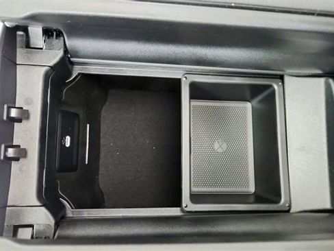 Used 2025 Mercedes-Benz GLC 300 image 50