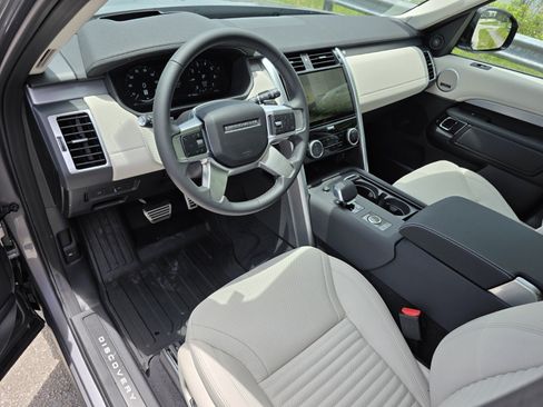 New 2026 Land Rover Discovery Dynamic SE AWD/4WD image 10