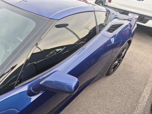 Used 2017 Chevrolet Corvette Stingray Coupe w/ 1LT RWD image 11