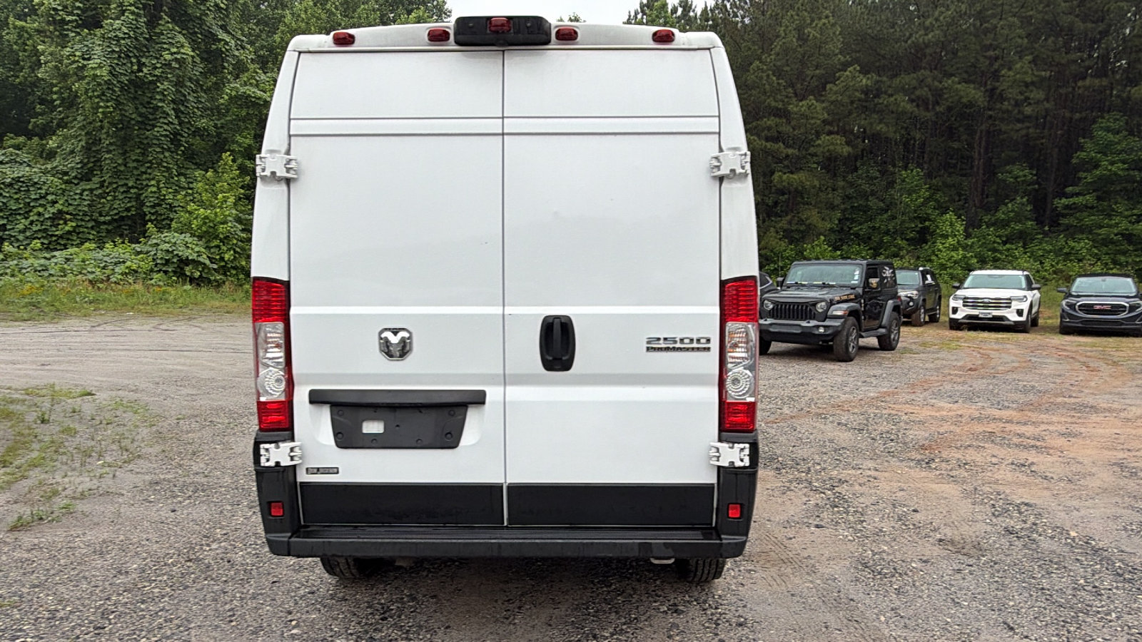 Used 2024 RAM ProMaster 2500 w/ Convenience Group FWD image 9