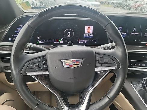 Used 2022 Cadillac Escalade ESV Premium Luxury AWD/4WD image 23